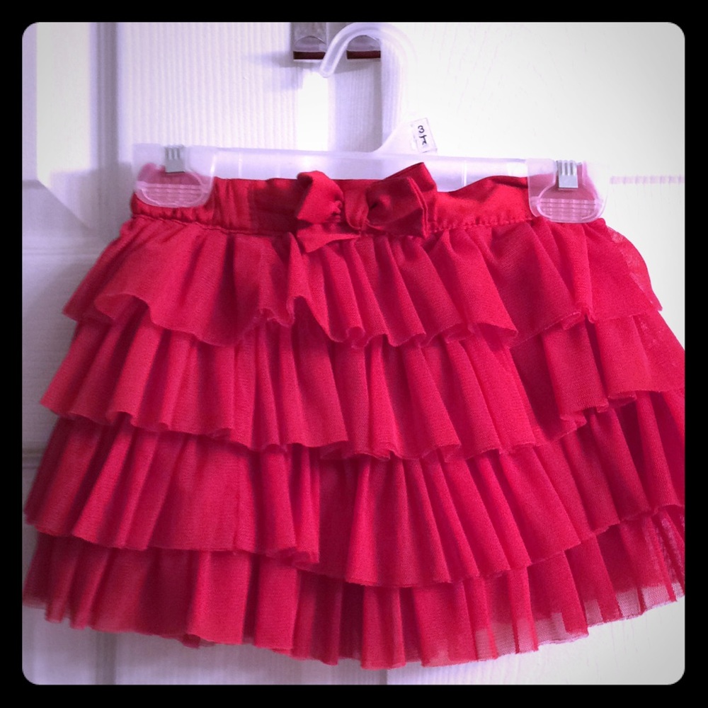 Girl's ruffle/ puffy skirt